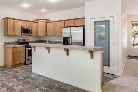 Tiny photo for 2960 NE Conners Avenue, Bend, OR 97701 (MLS # 220227427)