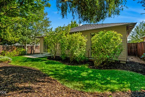 Tiny photo for 2960 NE Conners Avenue, Bend, OR 97701 (MLS # 220227427)