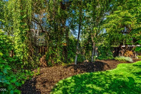 Tiny photo for 2960 NE Conners Avenue, Bend, OR 97701 (MLS # 220227427)