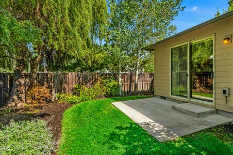 Tiny photo for 2960 NE Conners Avenue, Bend, OR 97701 (MLS # 220227427)