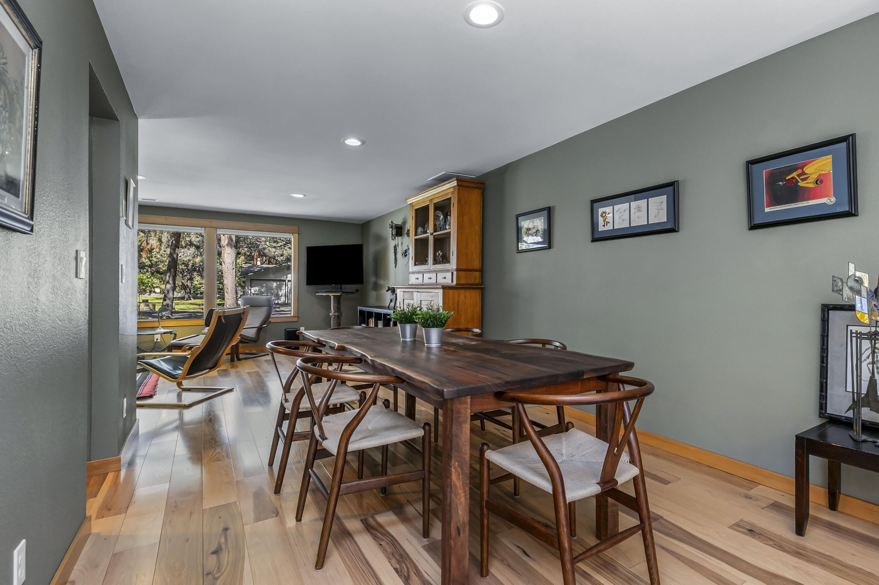 61292 Robin Hood Lane