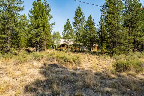 Tiny photo for 52140 Elderberry Lane, La Pine, OR 97739 (MLS # 220202397)