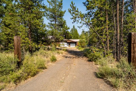 Tiny photo for 52140 Elderberry Lane, La Pine, OR 97739 (MLS # 220202397)