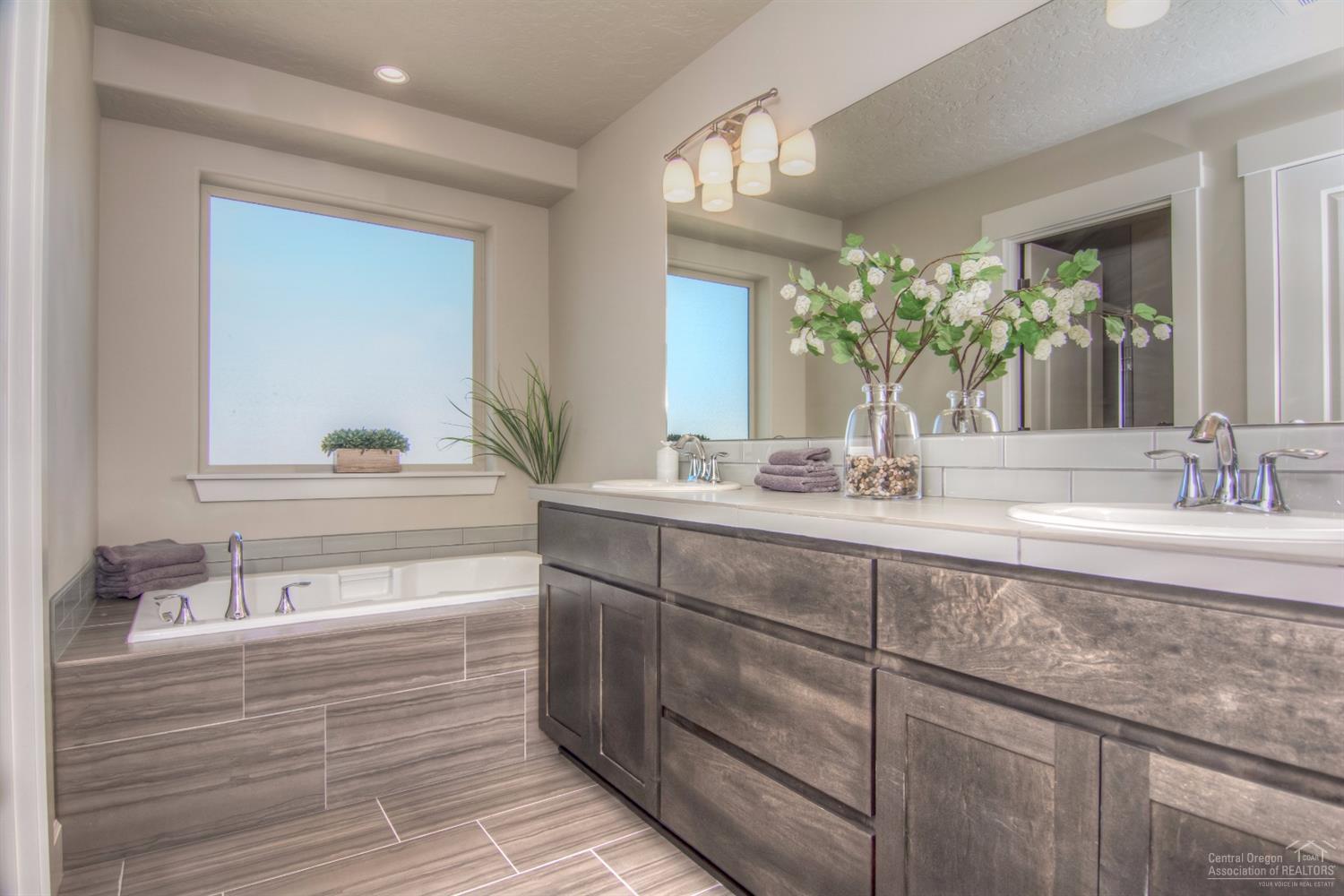 Viewpoint Ridge - Residential