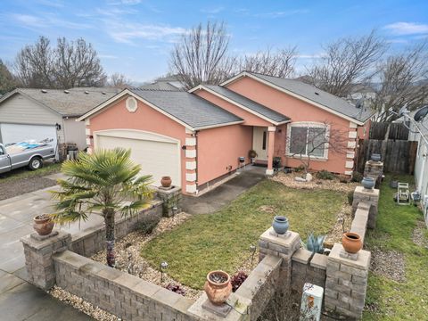 Tiny photo for 18 Scholarship Way, Medford, OR 97501 (MLS # 220215604)