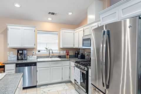 Tiny photo for 18 Scholarship Way, Medford, OR 97501 (MLS # 220215604)