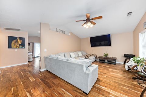 Tiny photo for 18 Scholarship Way, Medford, OR 97501 (MLS # 220215604)