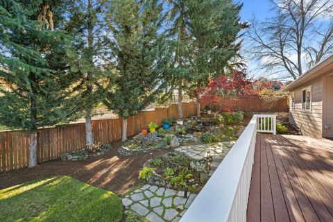 Tiny photo for 488 Quail Run, Eagle Point, OR 97524 (MLS # 220212082)