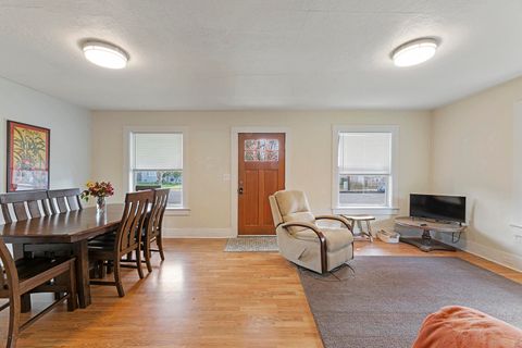 Tiny photo for 813 E 9th Street, Medford, OR 97504 (MLS # 220217418)