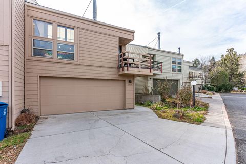 1959 NE Lotus Drive Bend OR 97701