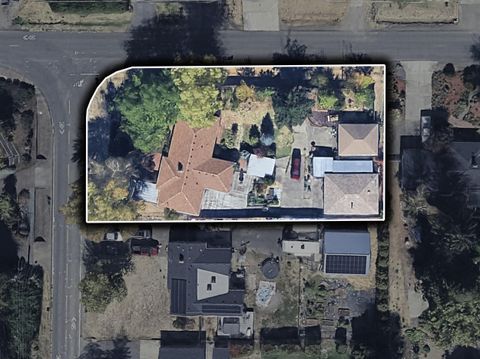 Tiny photo for 1294 Corona Avenue, Medford, OR 97504 (MLS # 220211582)