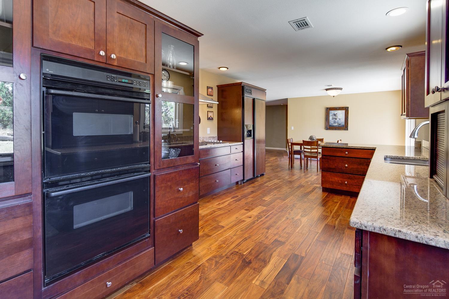 Cline Falls Oasis - Residential