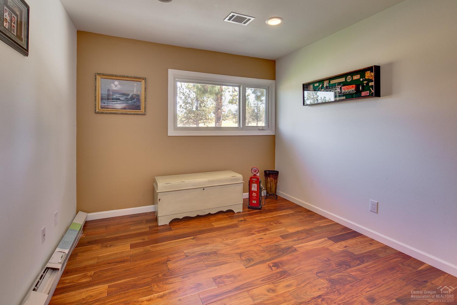 Cline Falls Oasis - Residential