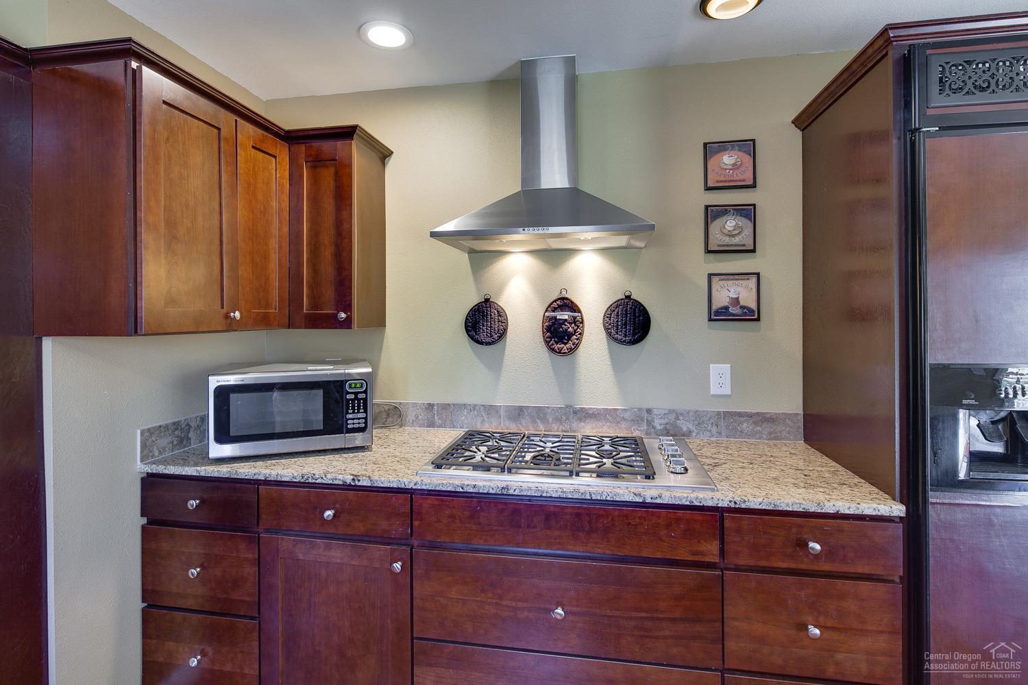 Cline Falls Oasis - Residential