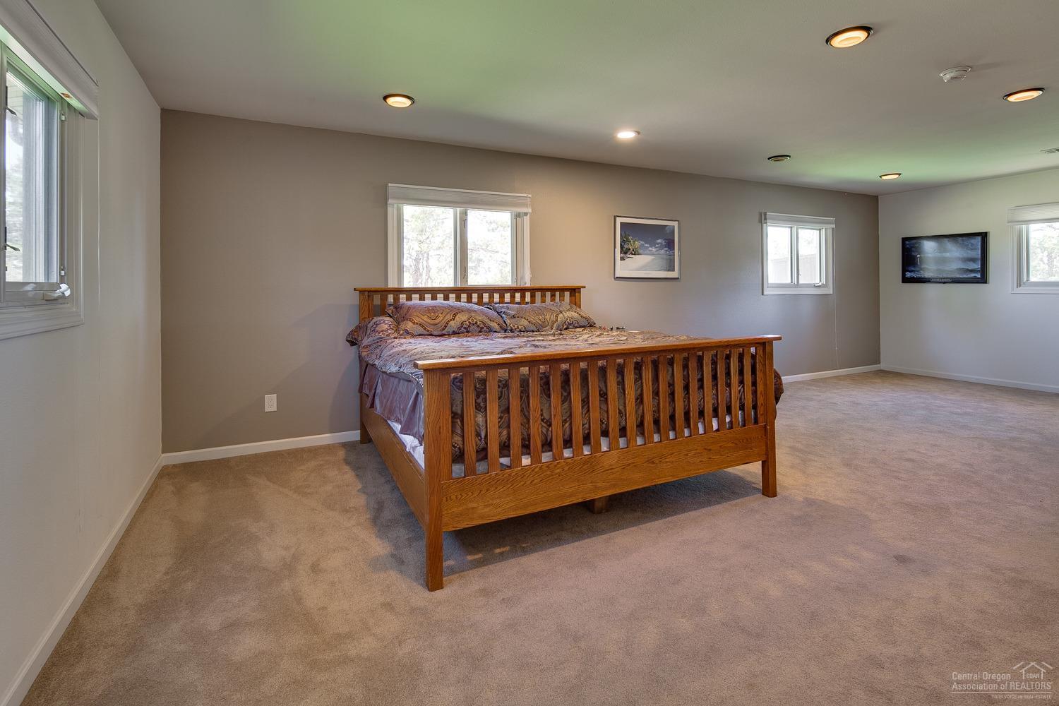 Cline Falls Oasis - Residential