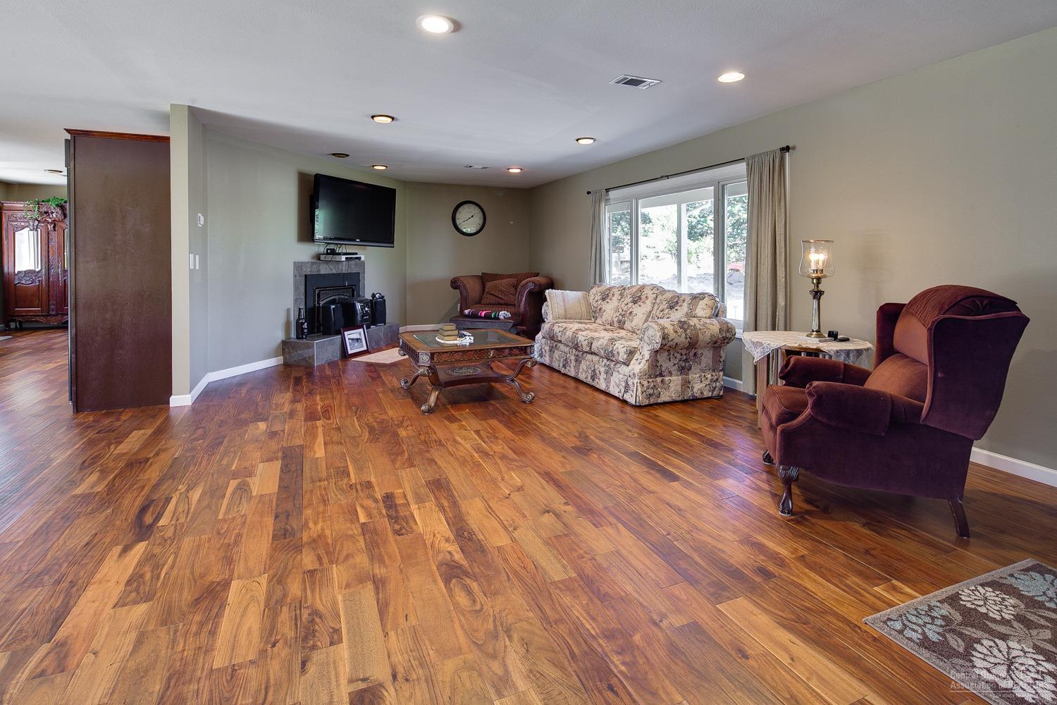 Cline Falls Oasis - Residential