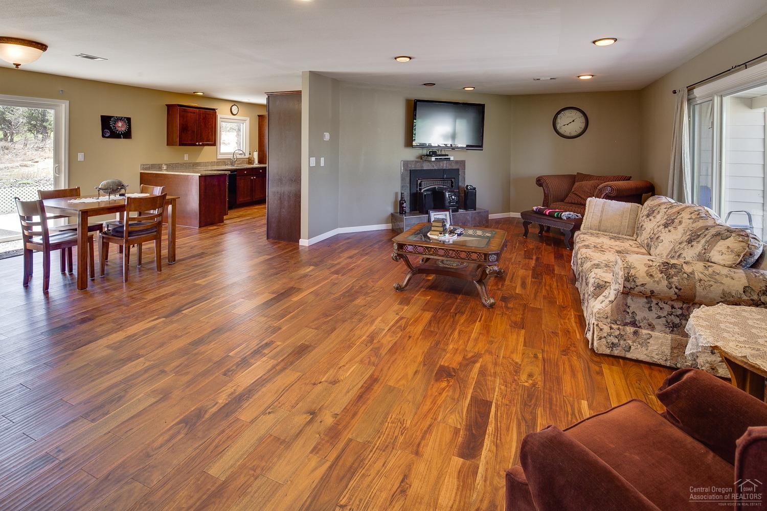 Cline Falls Oasis - Residential