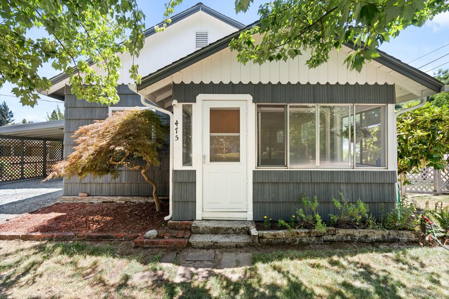 🏡 **Charming Jacksonville Cottage with Character & Comfort!**

Welcome home to this beautifully maintained cottage nestled in the heart of Jacksonville. Step inside to discover a cozy living room filled with natural light and anchored by a classic gas fireplace perfect for relaxing evenings.

The eat-in kitchen comes fully equipped with appliances and offers a warm, inviting space for meals and conversation. Enjoy your morning coffee on the enclosed front sun porch or unwind in the spacious bonus room at the rear of the home—ideal for a home office, hobby space, or extra lounge area.

This home features: Two generously sized bedrooms, a full bath with a shower/tub combo, indoor laundry for added convenience, mature landscaping and shade tree, a functional mudroom off the back patio  

Whether you're a first-time buyer or looking to downsize, this cottage offers comfort, charm, and room to grow. *Please note: Listing agent is related to the seller. *