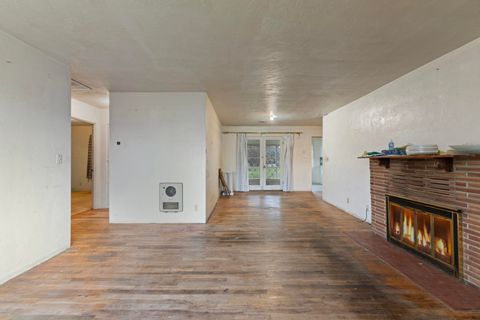 Tiny photo for 2819 Connell Avenue, Medford, OR 97501 (MLS # 220213285)