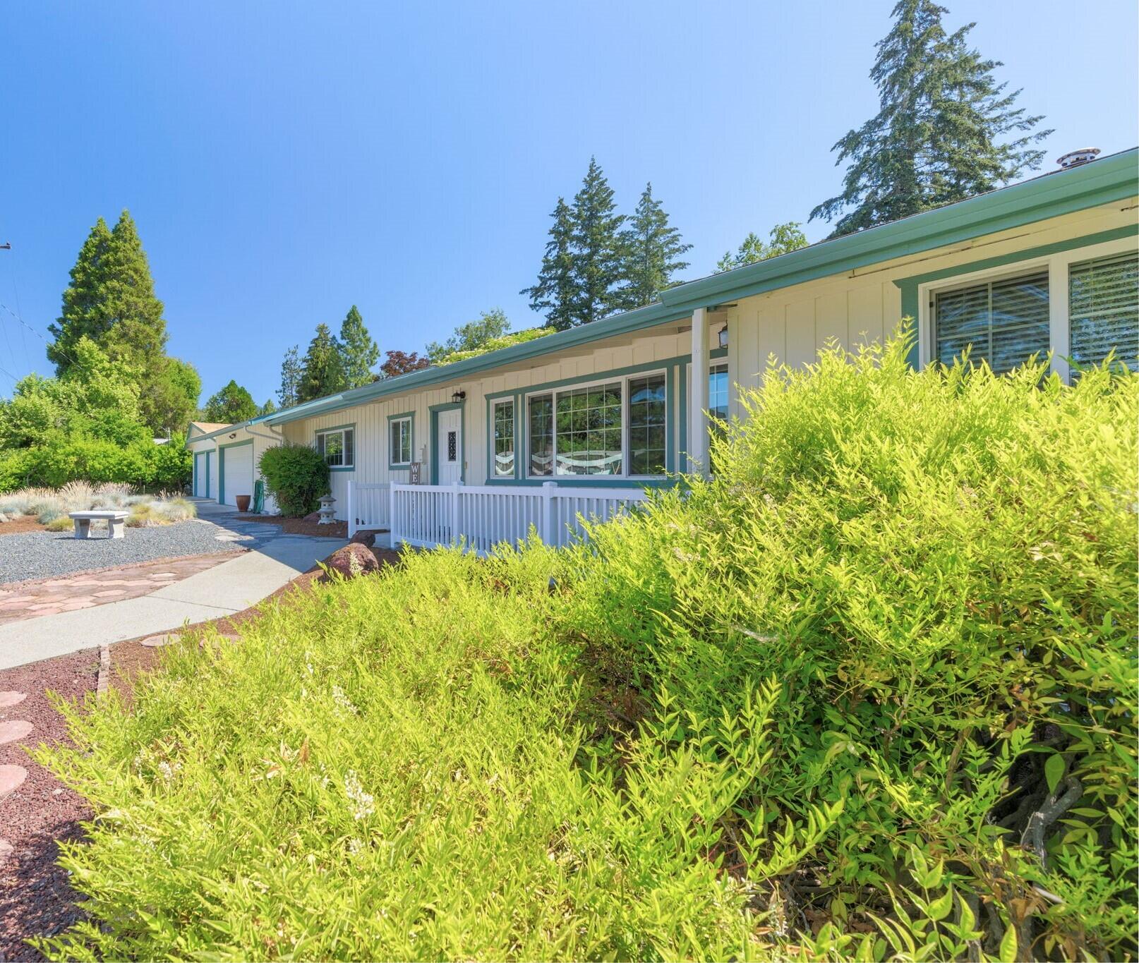 1209 SE Harvey Drive