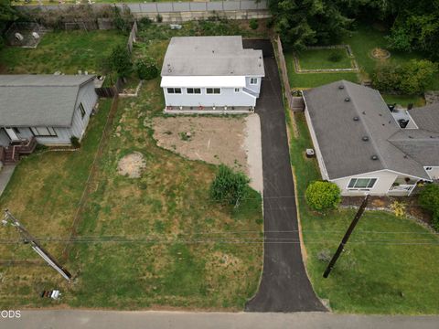 Tiny photo for 620 Meadow Lane, Brookings, OR 97415 (MLS # 220223888)