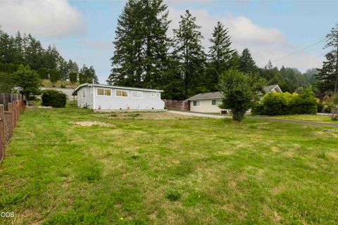 Tiny photo for 620 Meadow Lane, Brookings, OR 97415 (MLS # 220223888)