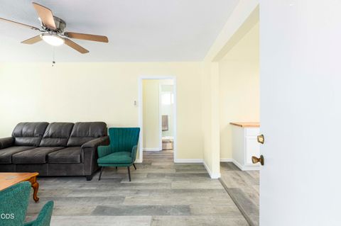 Tiny photo for 620 Meadow Lane, Brookings, OR 97415 (MLS # 220223888)