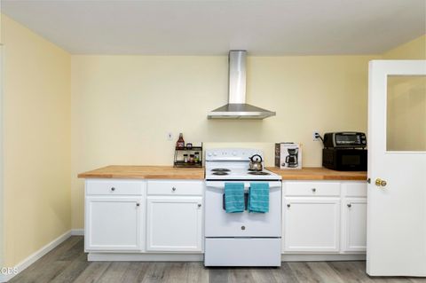 Tiny photo for 620 Meadow Lane, Brookings, OR 97415 (MLS # 220223888)