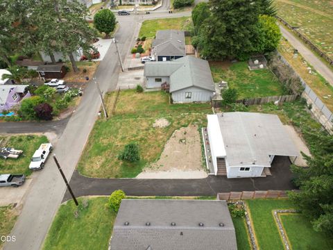 Tiny photo for 620 Meadow Lane, Brookings, OR 97415 (MLS # 220223888)