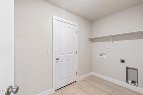 Tiny photo for 3996 SW Obsidian Place #138, Redmond, OR 97756 (MLS # 220229883)