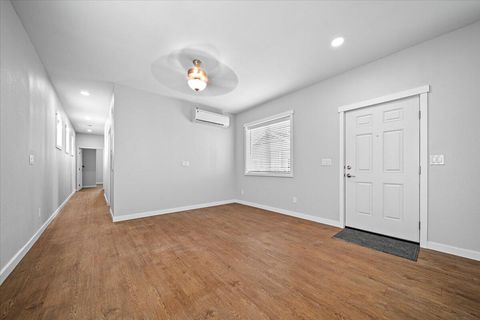 Tiny photo for 2625 Redwood Avenue, Grants Pass, OR 97527 (MLS # 220215388)