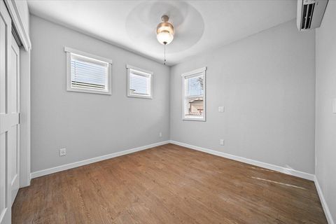 Tiny photo for 2625 Redwood Avenue, Grants Pass, OR 97527 (MLS # 220215388)