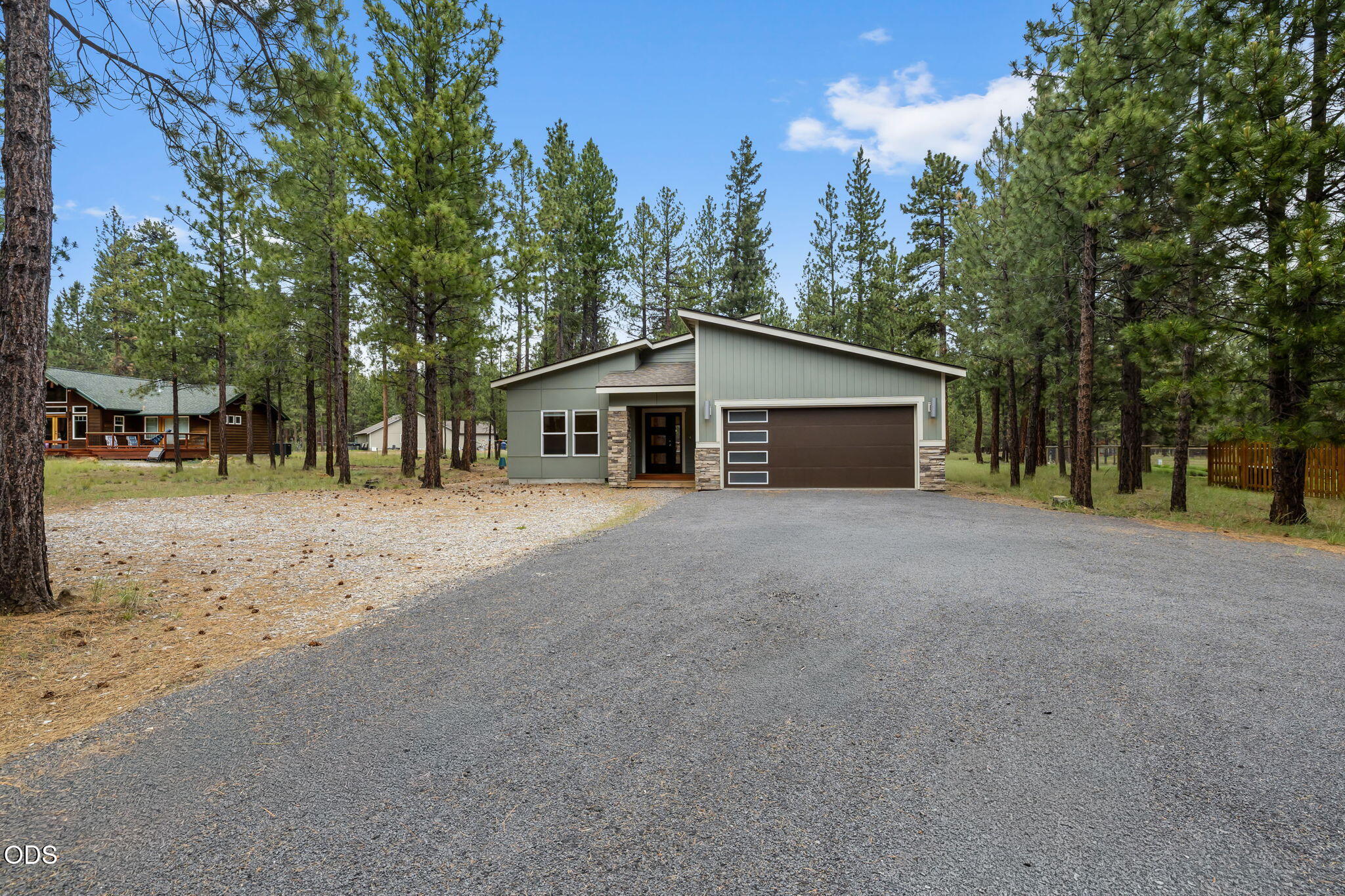 14431 Crossroads Loop