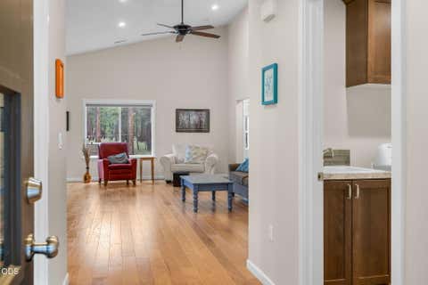 Tiny photo for 14431 Crossroads Loop, Sisters, OR 97759 (MLS # 220223050)
