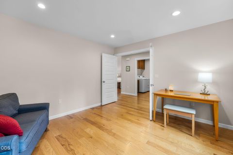Tiny photo for 14431 Crossroads Loop, Sisters, OR 97759 (MLS # 220223050)