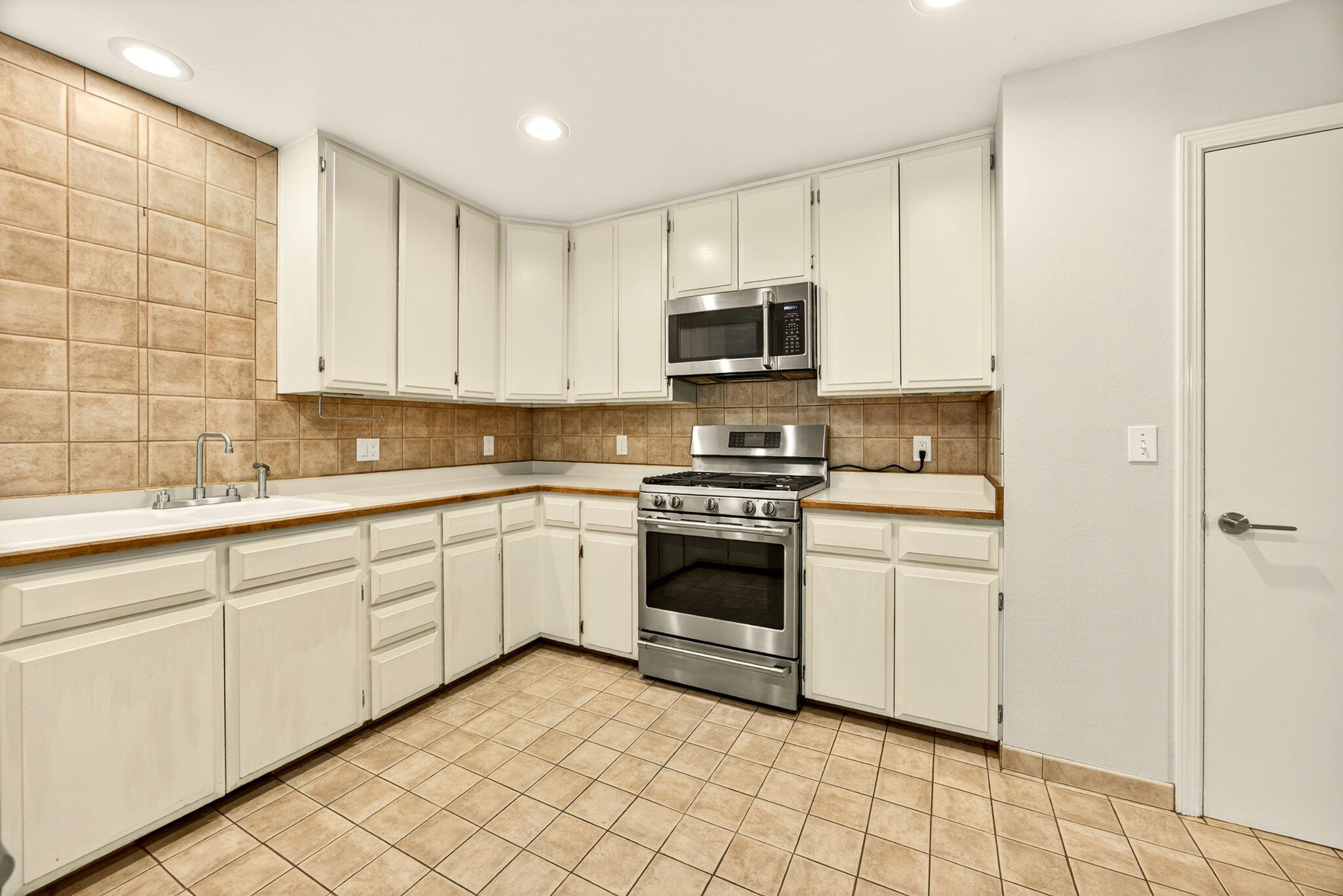 Medford Heights Townhouses Subdivision - Residential