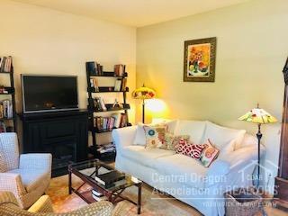 Larkspur - Residential