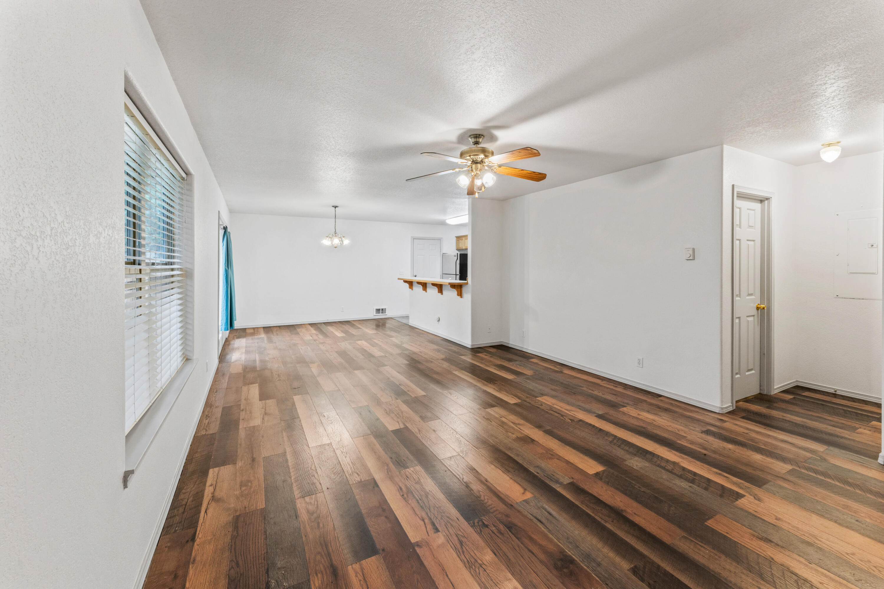 923 E Cascade Avenue