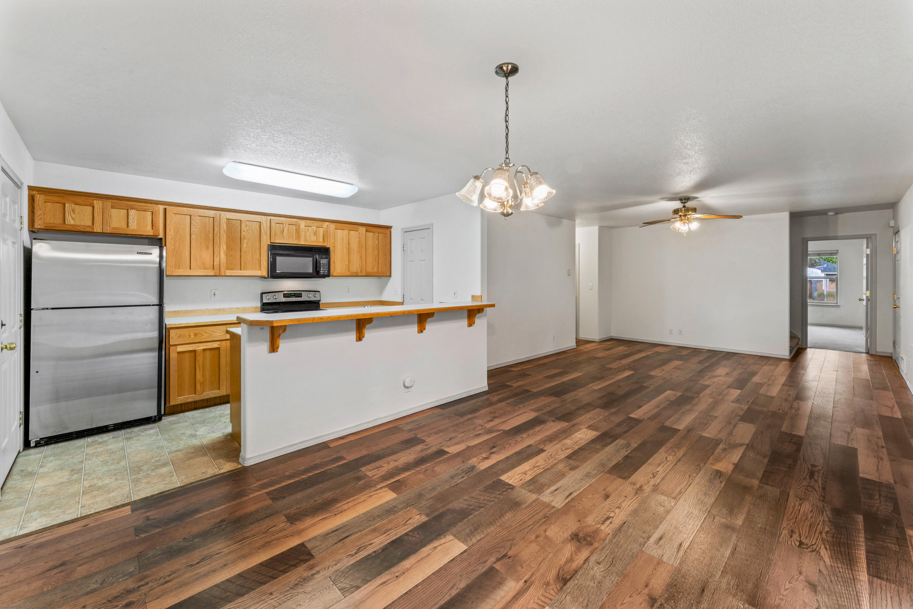 923 E Cascade Avenue