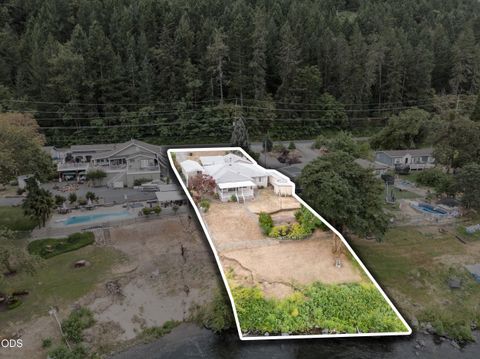 Tiny photo for 2850 Rogue River Highway, Grants Pass, OR 97527 (MLS # 220223936)