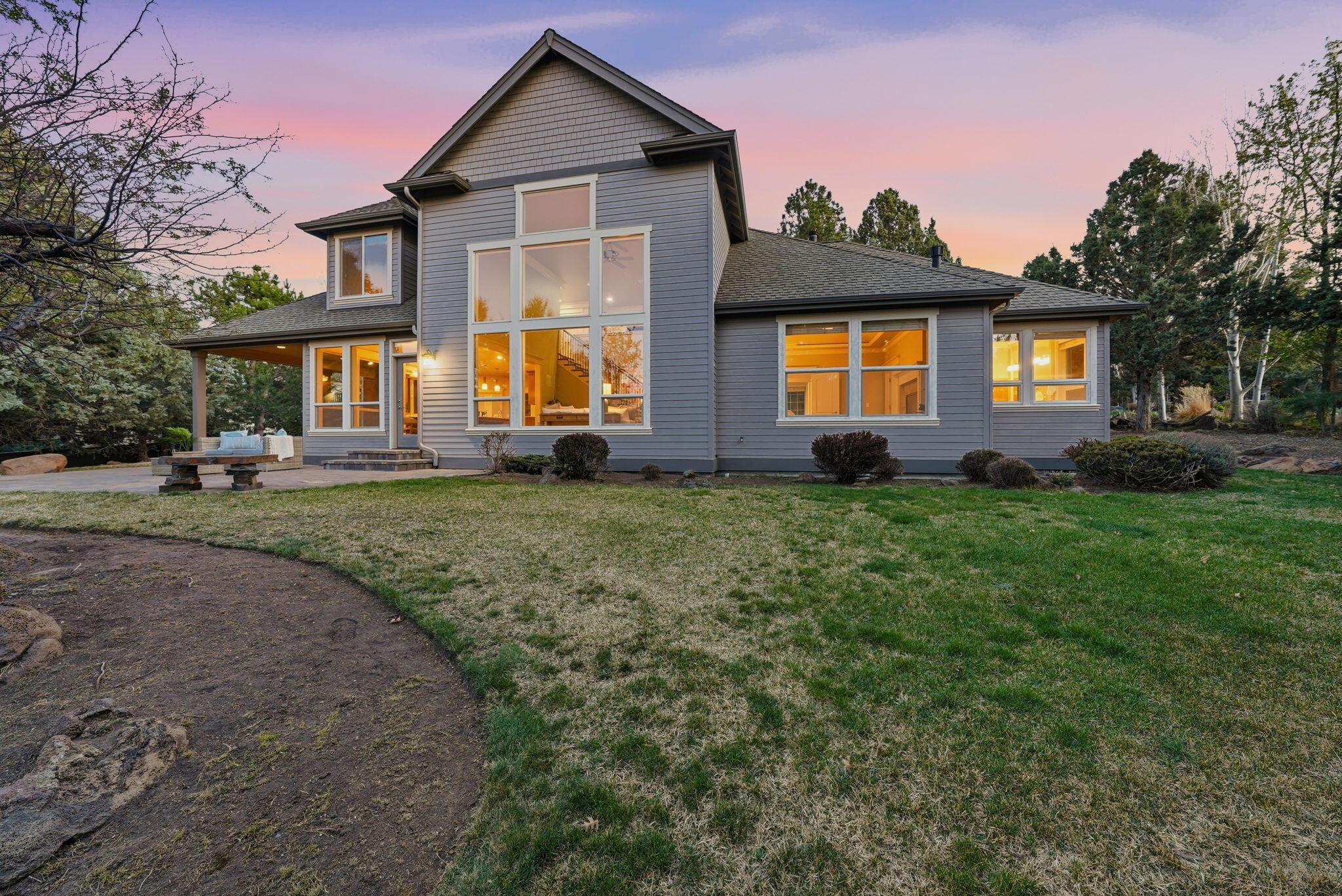 764 NW Yosemite Drive