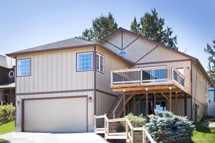 Fabulous Cascade Mountain views. Luxurious master bath with jetted tub and separate glass shower. Large open floor plan with great room and lovely views. Gourmet kitchen with large pantry and granite counter tops. This home has a apartment or Mother in Law quarters on the main level. A large utility room upstairs and additional utility closet in the apartment downstairs at the main level. Newer paint inside and out and newer carpet.  Fenced backyard and 3 car garage. Heated Driveway.  Skylight in MBR. Central Vac System. Large deck to relax on and enjoy the beautiful views.