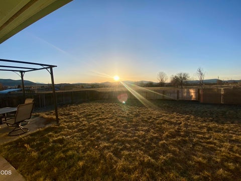 Tiny photo for 10112 Wright Avenue, Klamath Falls, OR 97603 (MLS # 220222960)