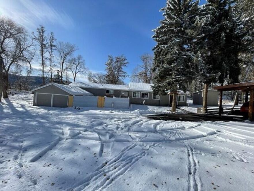 Beautiful over 1900 square foot 3-bedroom 2 bath with separate office ranch style home in the city with a country feel.  Peaceful serenity abounds on this over an acre of land with wildlife right outside your front door.  Fully updated home with gas fireplace and quality stainless steel appliances makes this property truly a must see.  All appliances stay with the home and include the washer and dryer (GAS).  Please come take a look at this wonderful home and all that it has to offer the lucky new owner.  Call listing agent for scheduled showing.