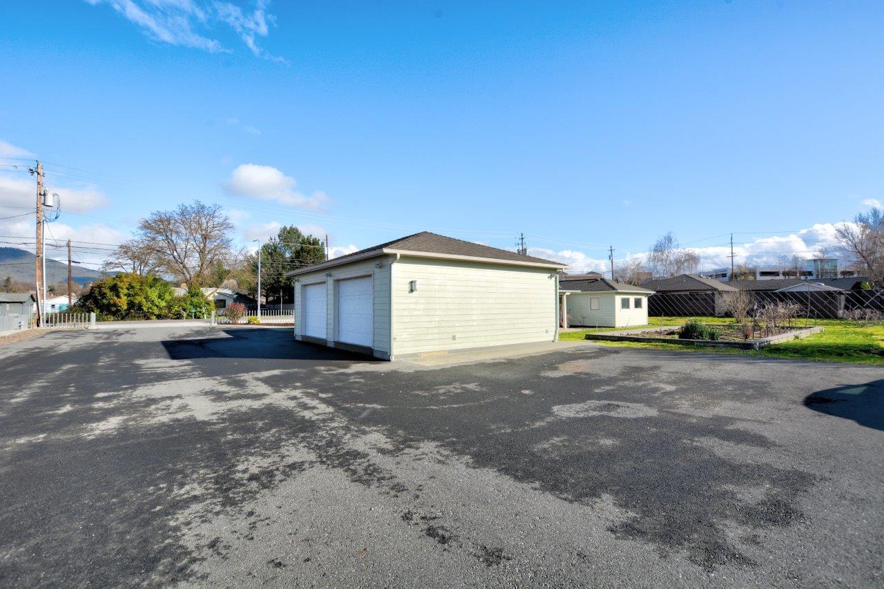 Lake Wood Subdivision - Residential Income