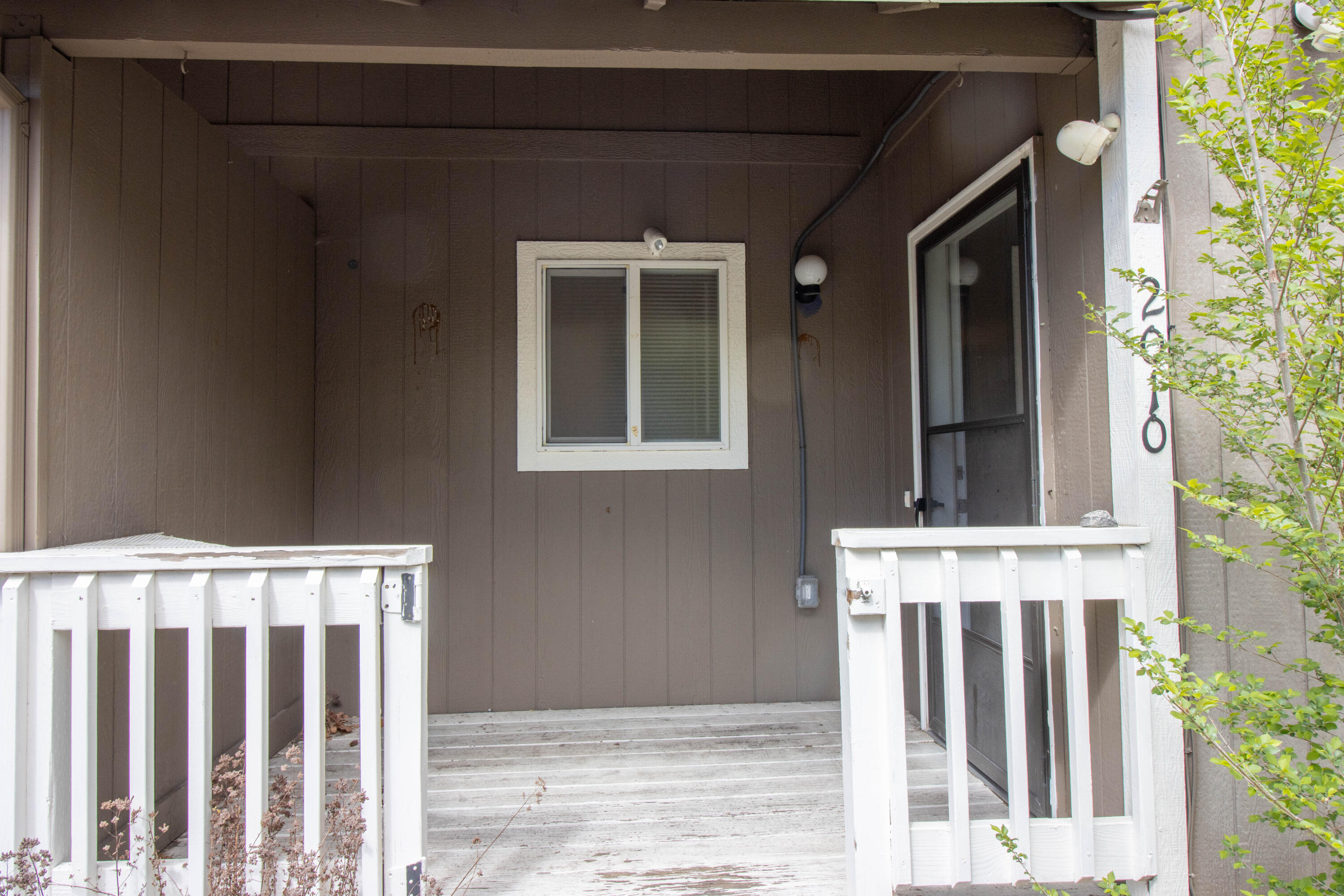 2010 NE Full Moon Drive 2