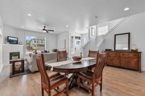 Tiny photo for 4649 SW 36th Street, Redmond, OR 97756 (MLS # 220217176)