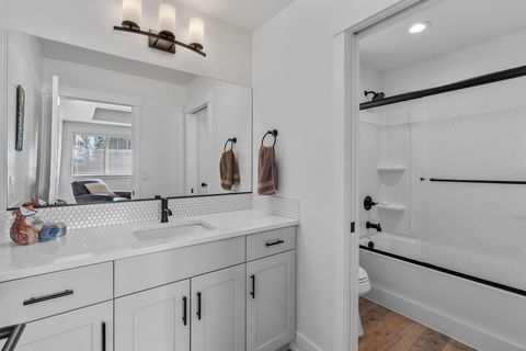 Tiny photo for 4649 SW 36th Street, Redmond, OR 97756 (MLS # 220217176)