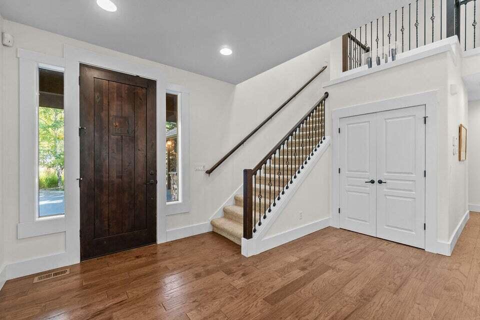 Skyliner Summit - Residential