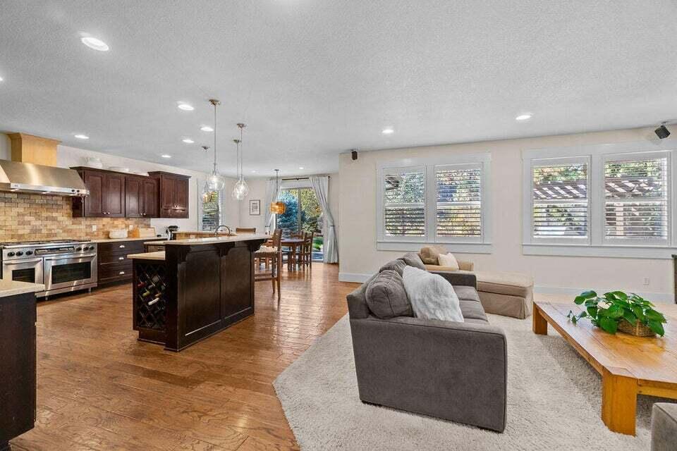 Skyliner Summit - Residential